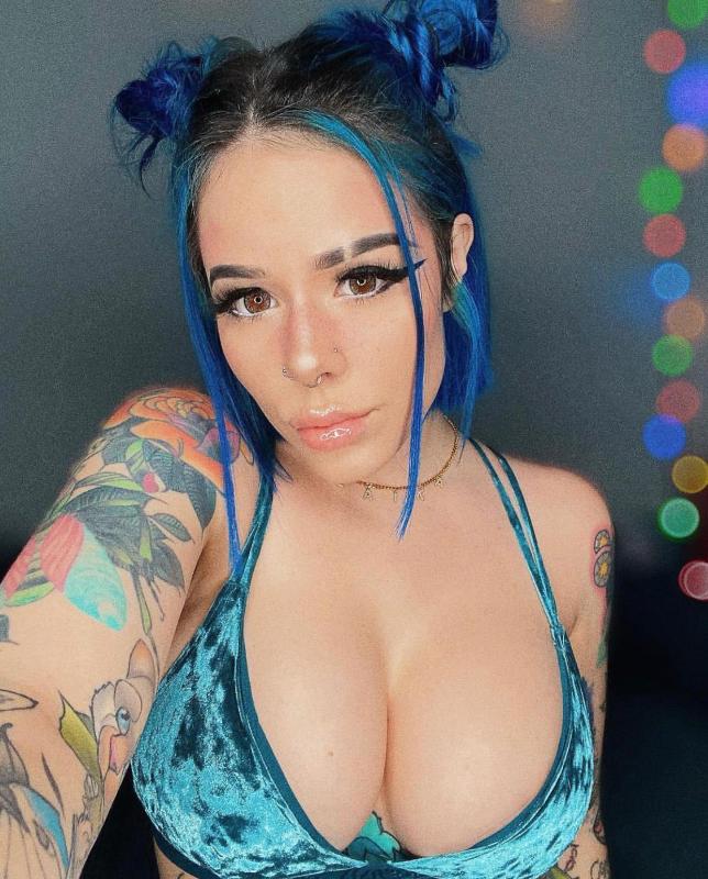 I’m ready to be fucked and also to swallow Cum and deepthroat dicks