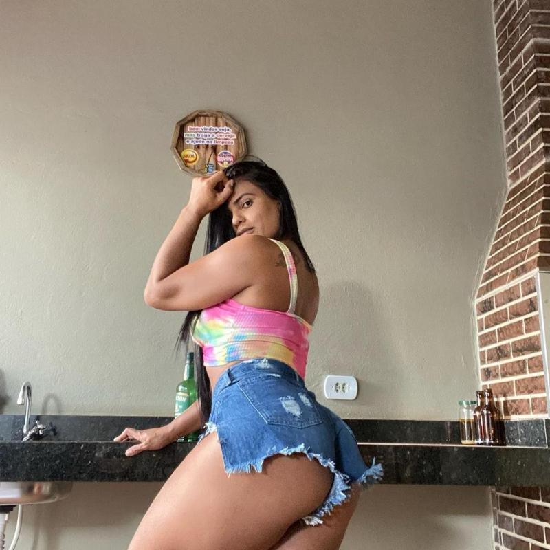 I'm available for Hook up both incall and outcall services